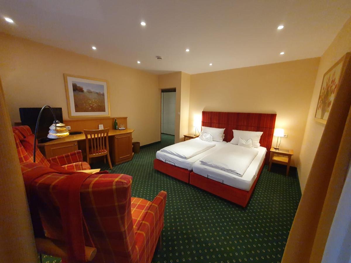 Landhotel Der Schwallenhof Bad Driburg Ngoại thất bức ảnh