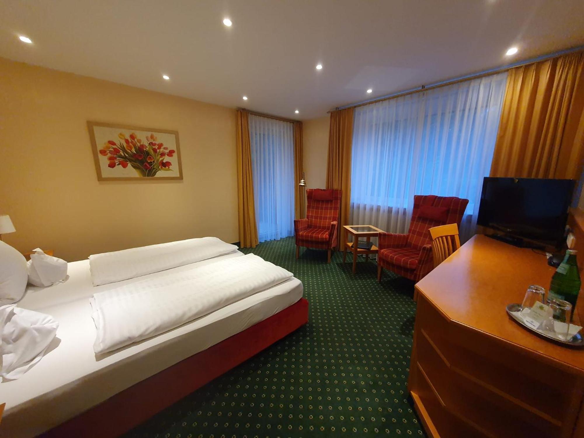 Landhotel Der Schwallenhof Bad Driburg Phòng bức ảnh