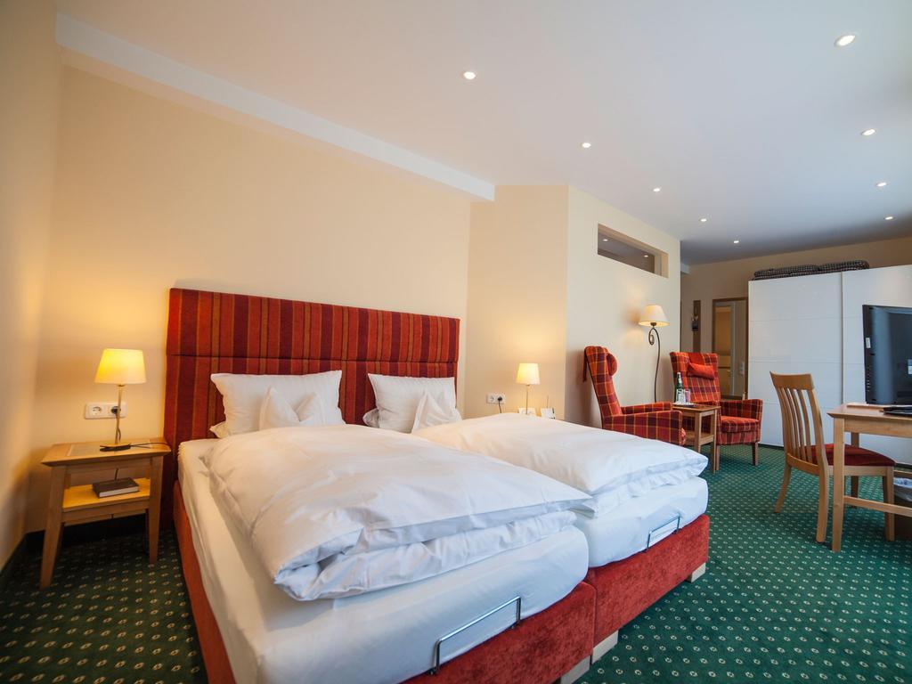 Landhotel Der Schwallenhof Bad Driburg Phòng bức ảnh